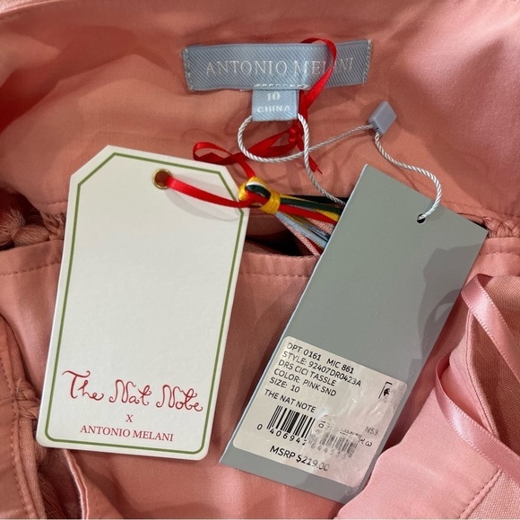 Elegant Pink Sleeveless Dress - Picture 10 of 13